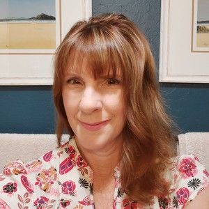 Meet your Posher, Treana